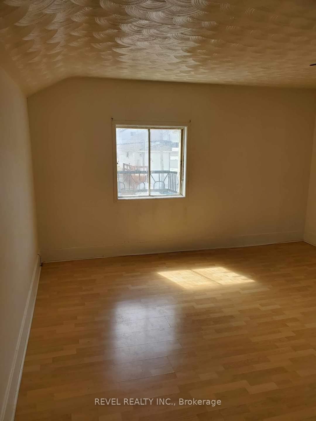 75 Croatia Avenue photo 8