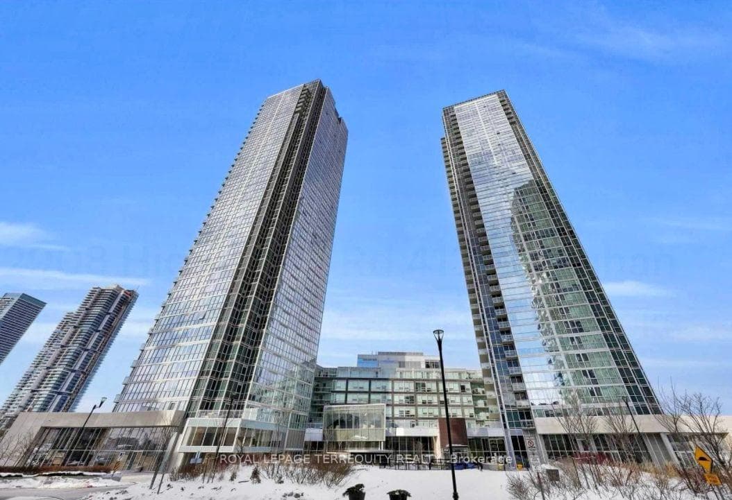 2908 Highway 7 Road Unit 507E photo 1