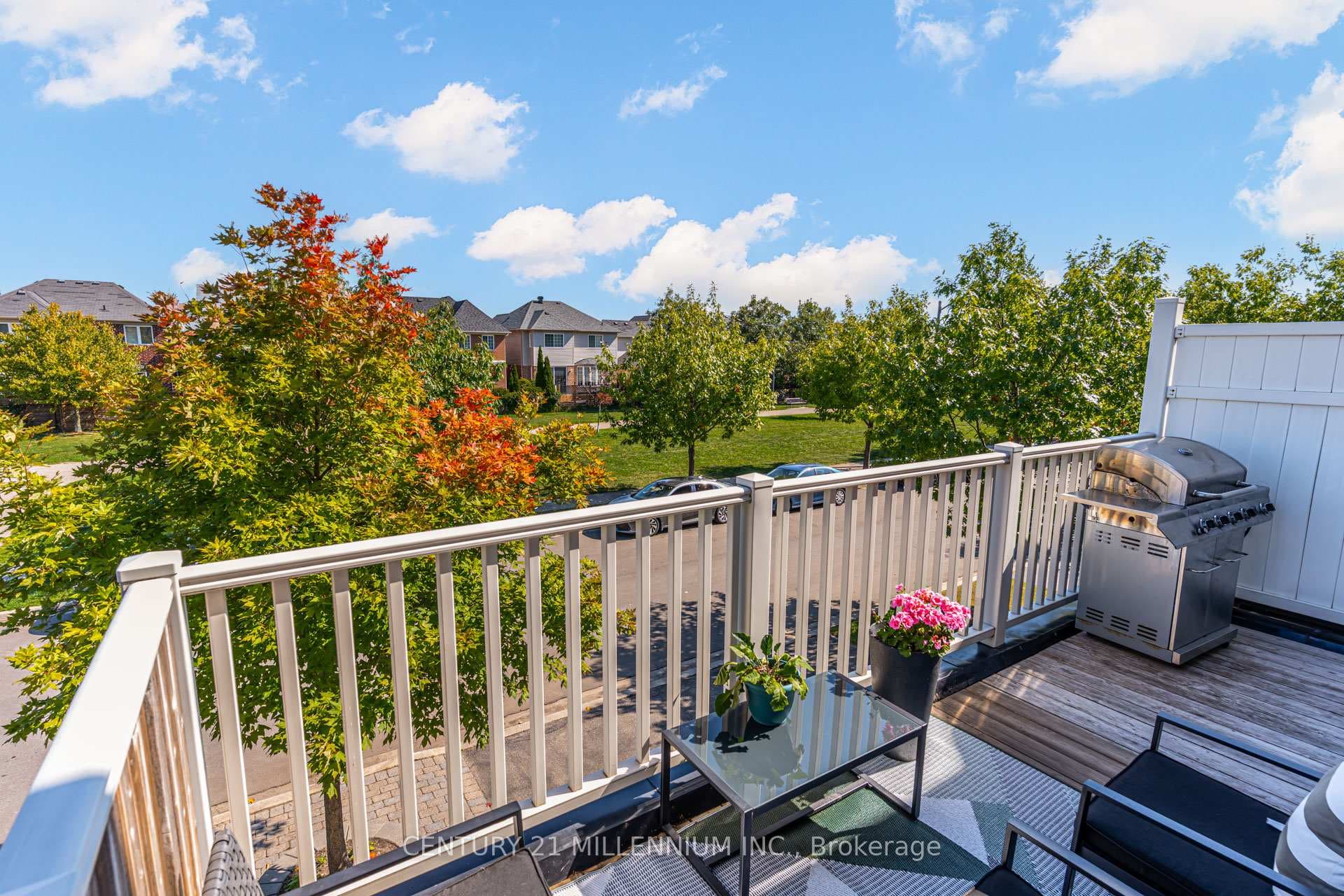 914 Ambroise Crescent photo 35