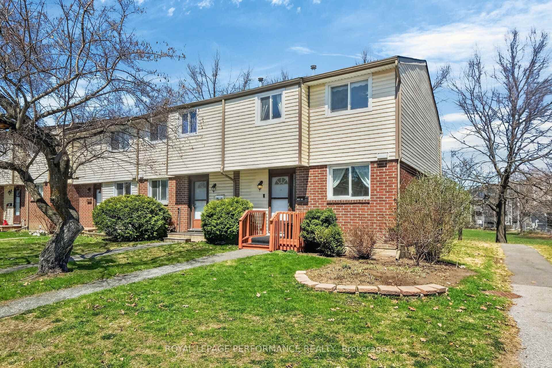Fabulous end unit with a pathway to the park!