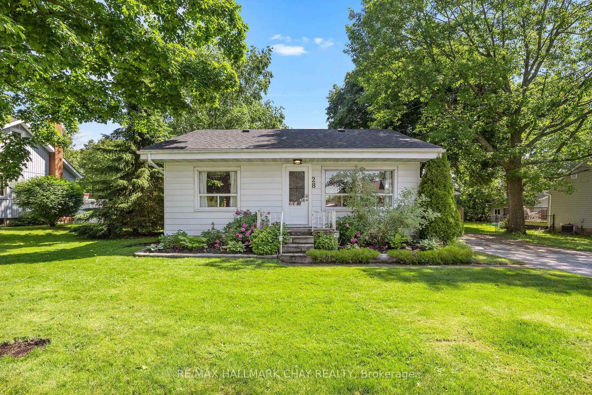 28 Alexander Road photo 2