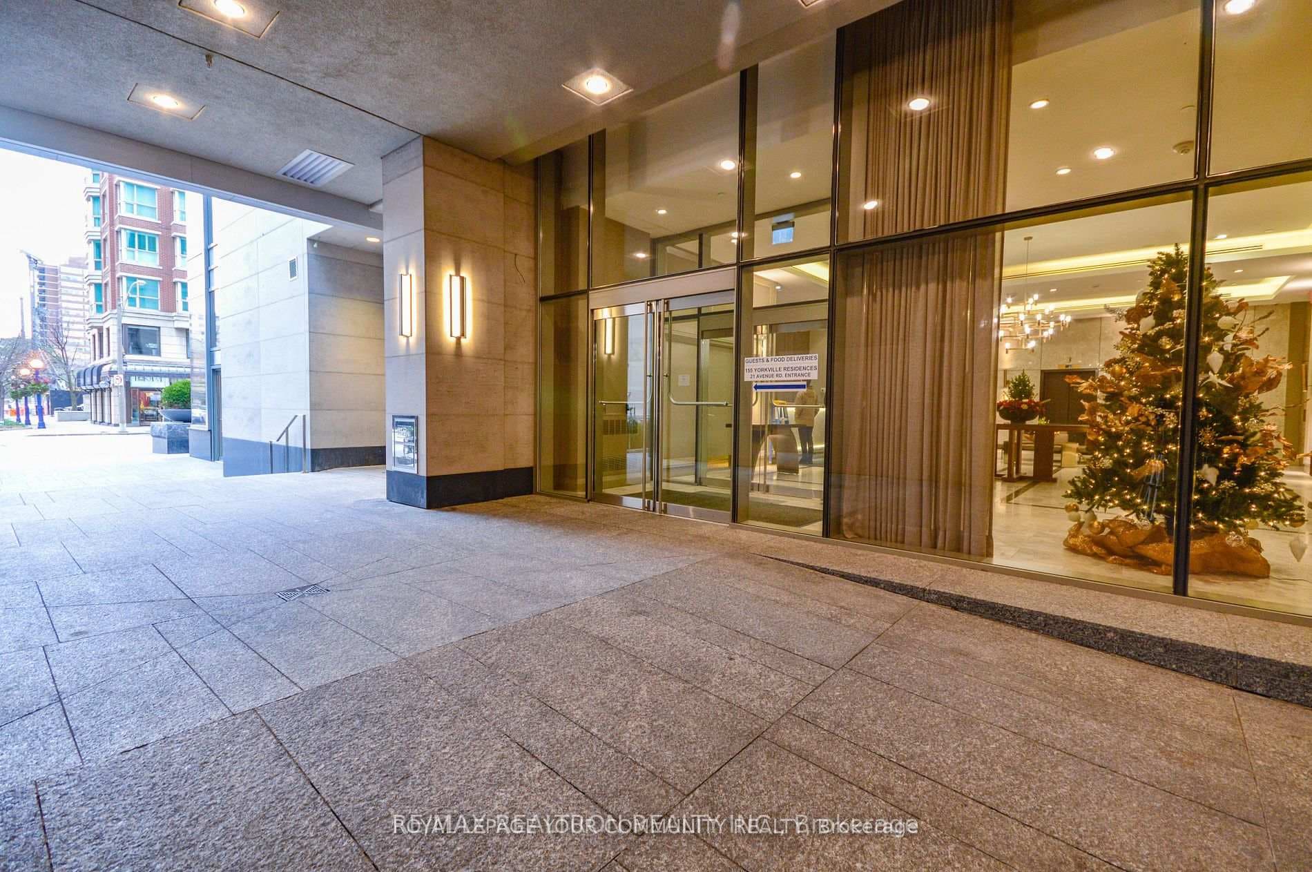 155 Yorkville Avenue Unit 1408 photo 10