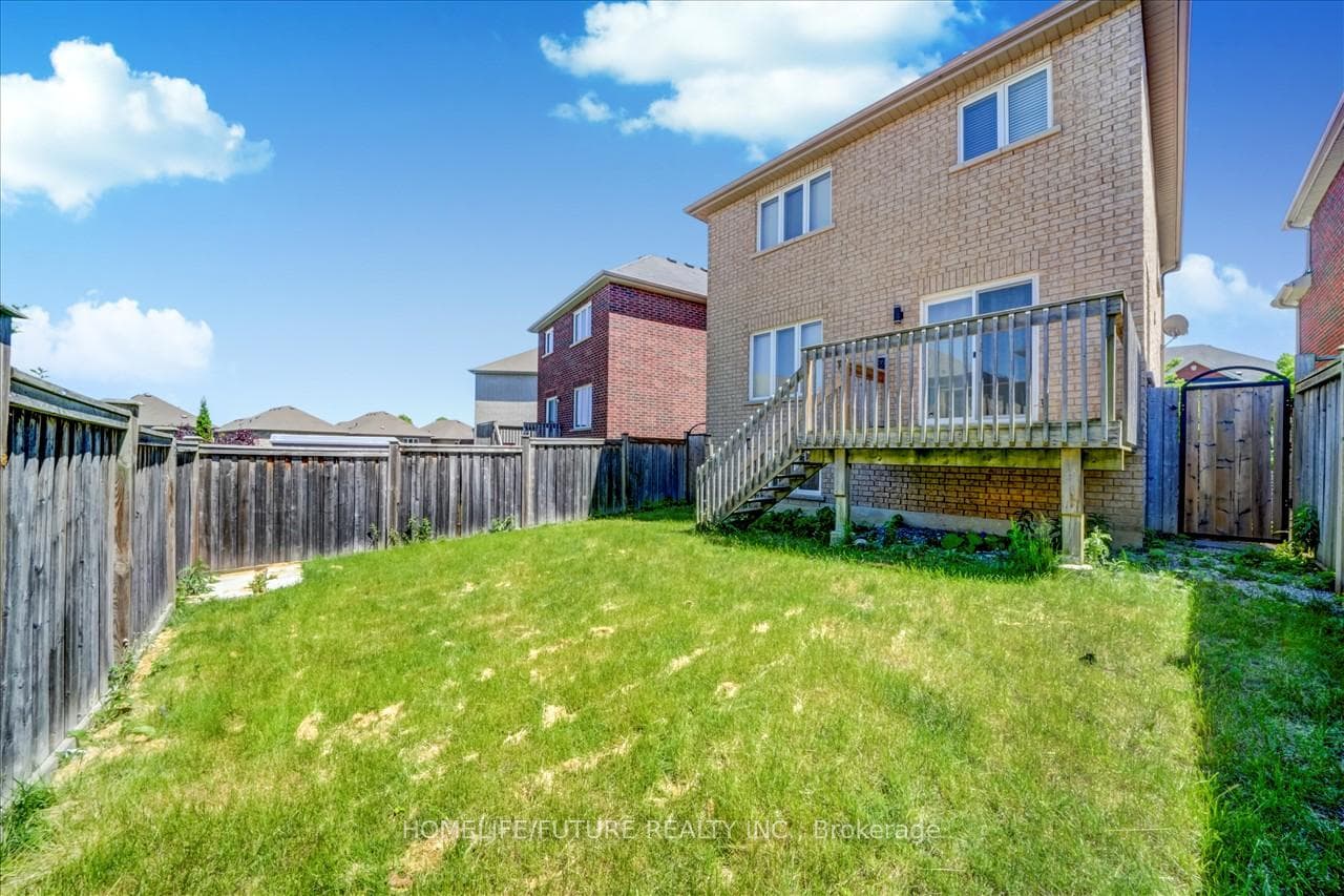 7 Shapland Crescent photo 27