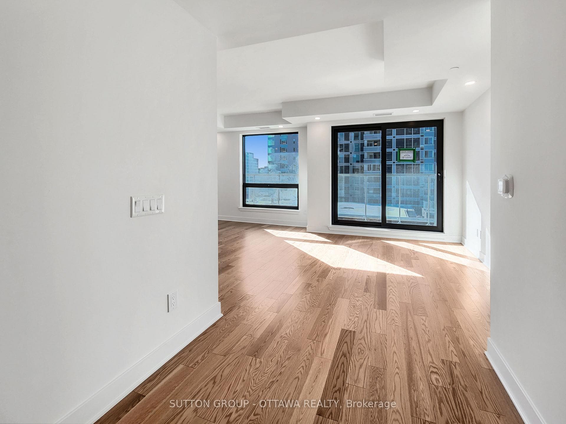180 George Street Unit 1701 photo 10
