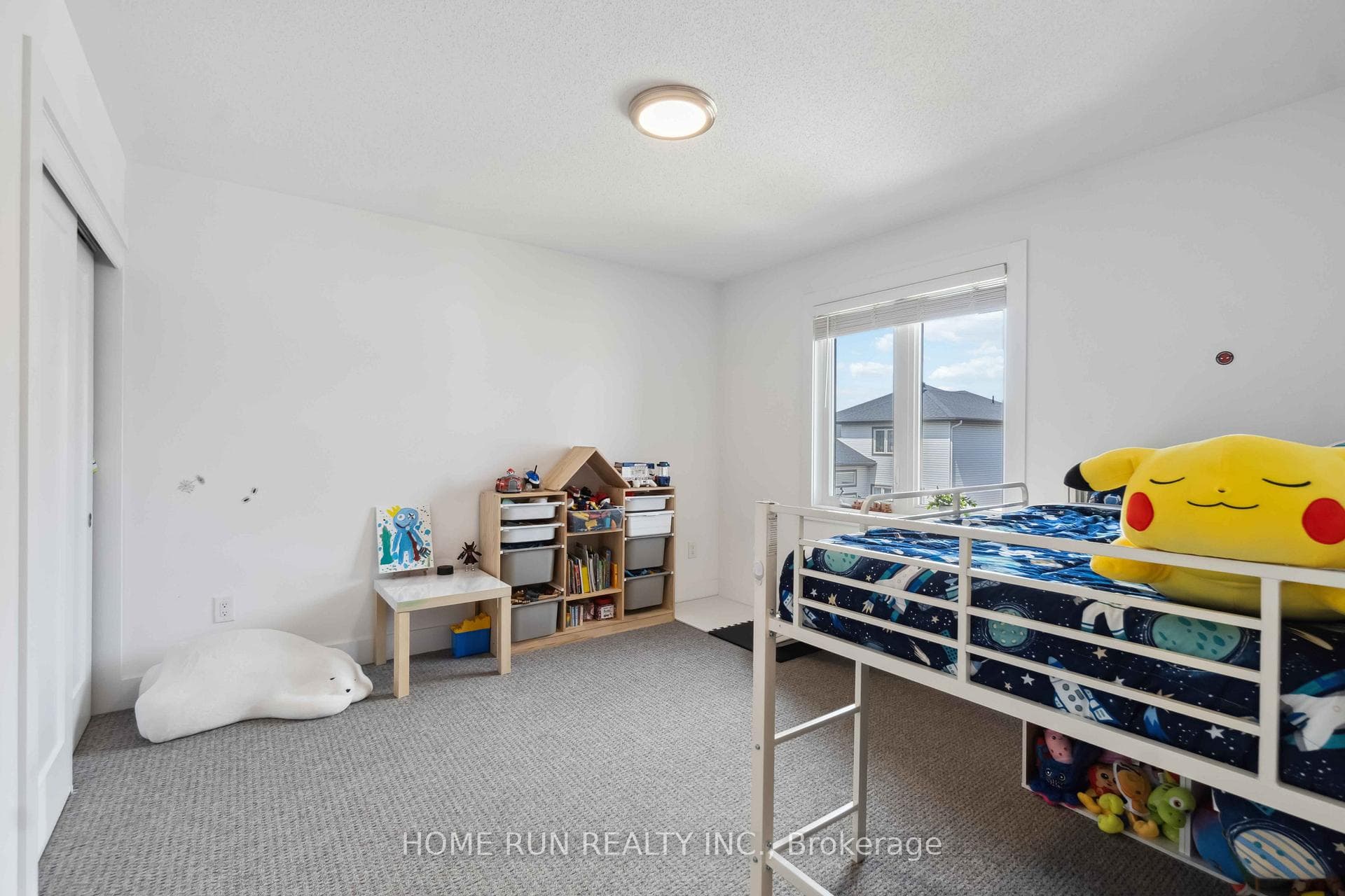 334 Haliburton Heights photo 25