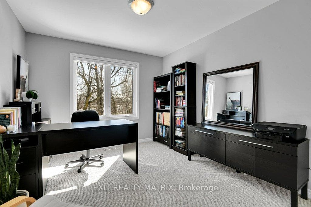 56 Abbey Crescent photo 24