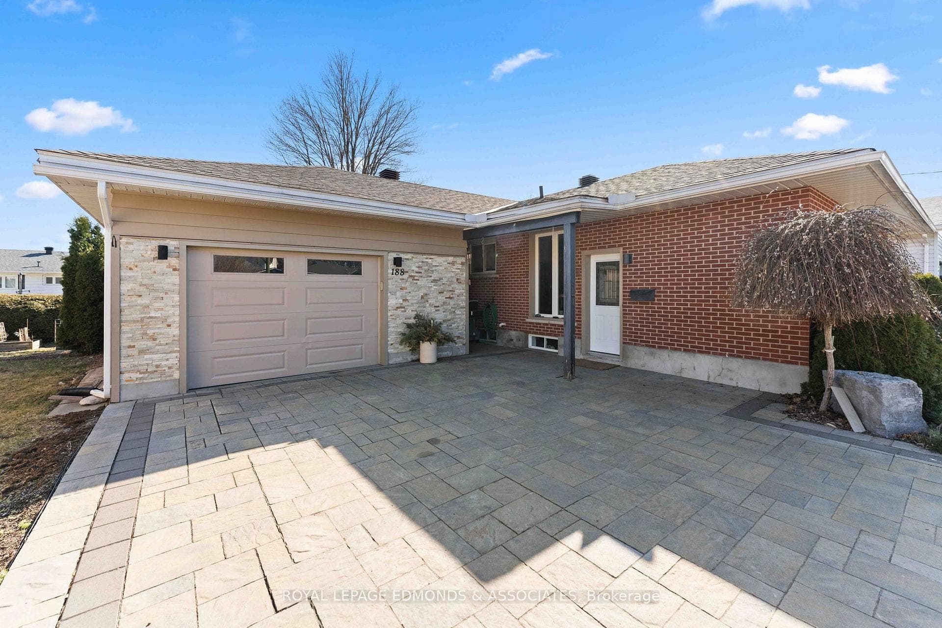 188 Laurier Avenue photo 8
