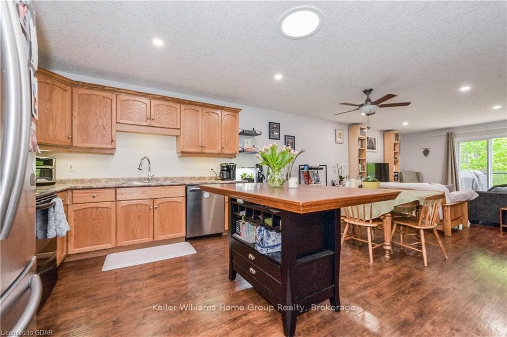 78 GIBBONS Drive photo 8