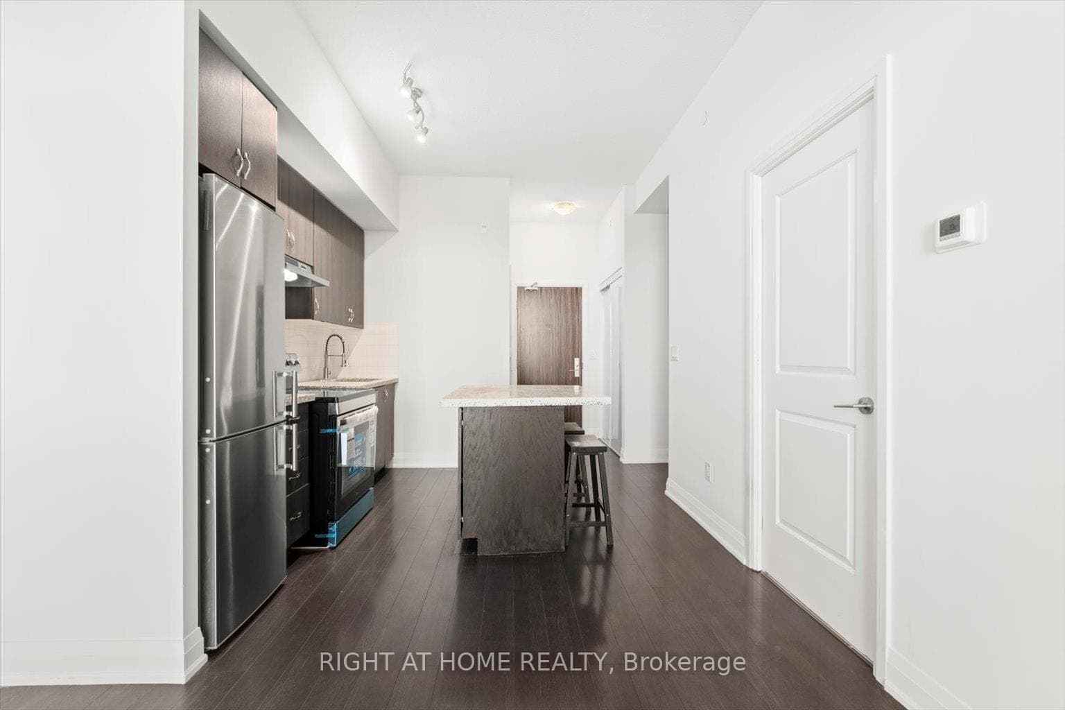 8763 Bayview Avenue Unit 313 photo 6