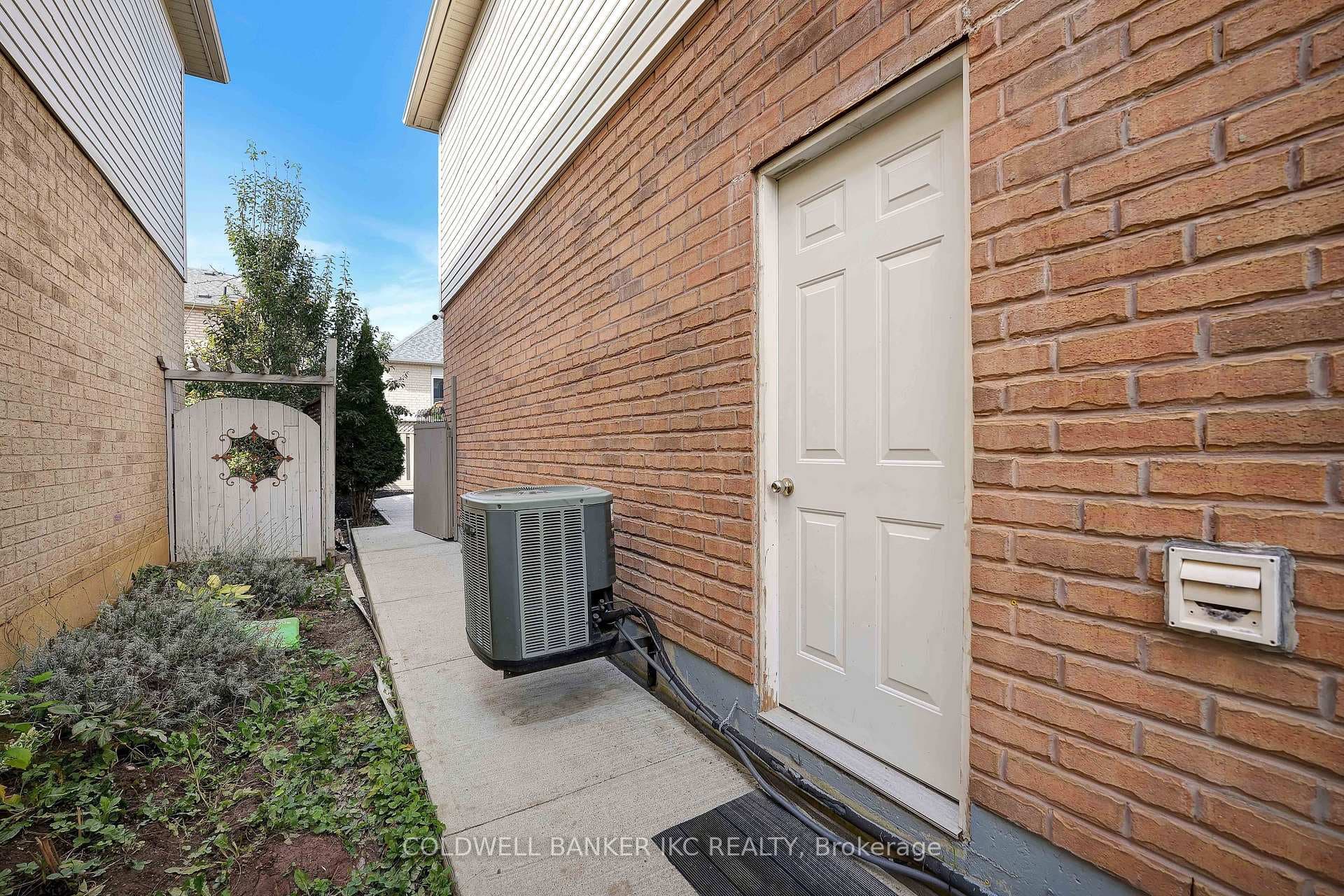 4 Deforest Drive photo 39