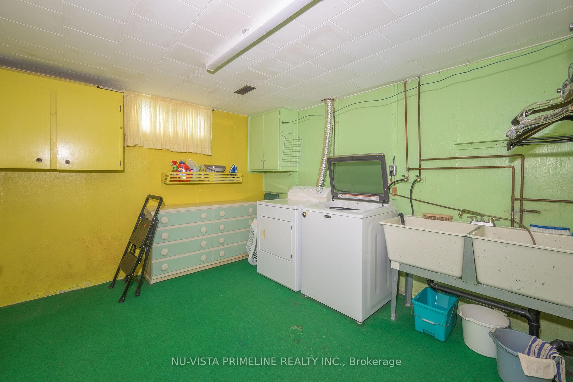 55 Maxwell Crescent photo 42