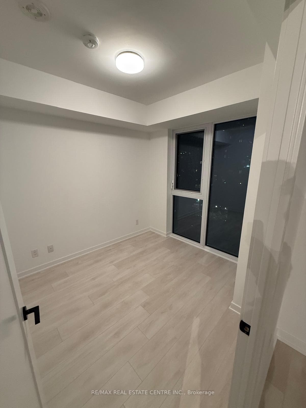 5 Defries Street Unit Suite #623 photo 8