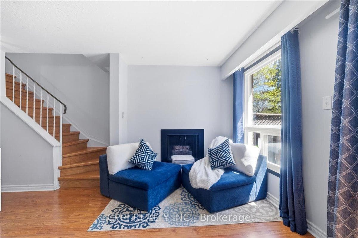 2 Davisbrook Boulevard Unit 14 photo 17