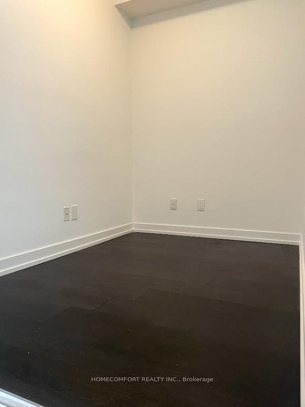 297 College Street Unit 809 photo 6