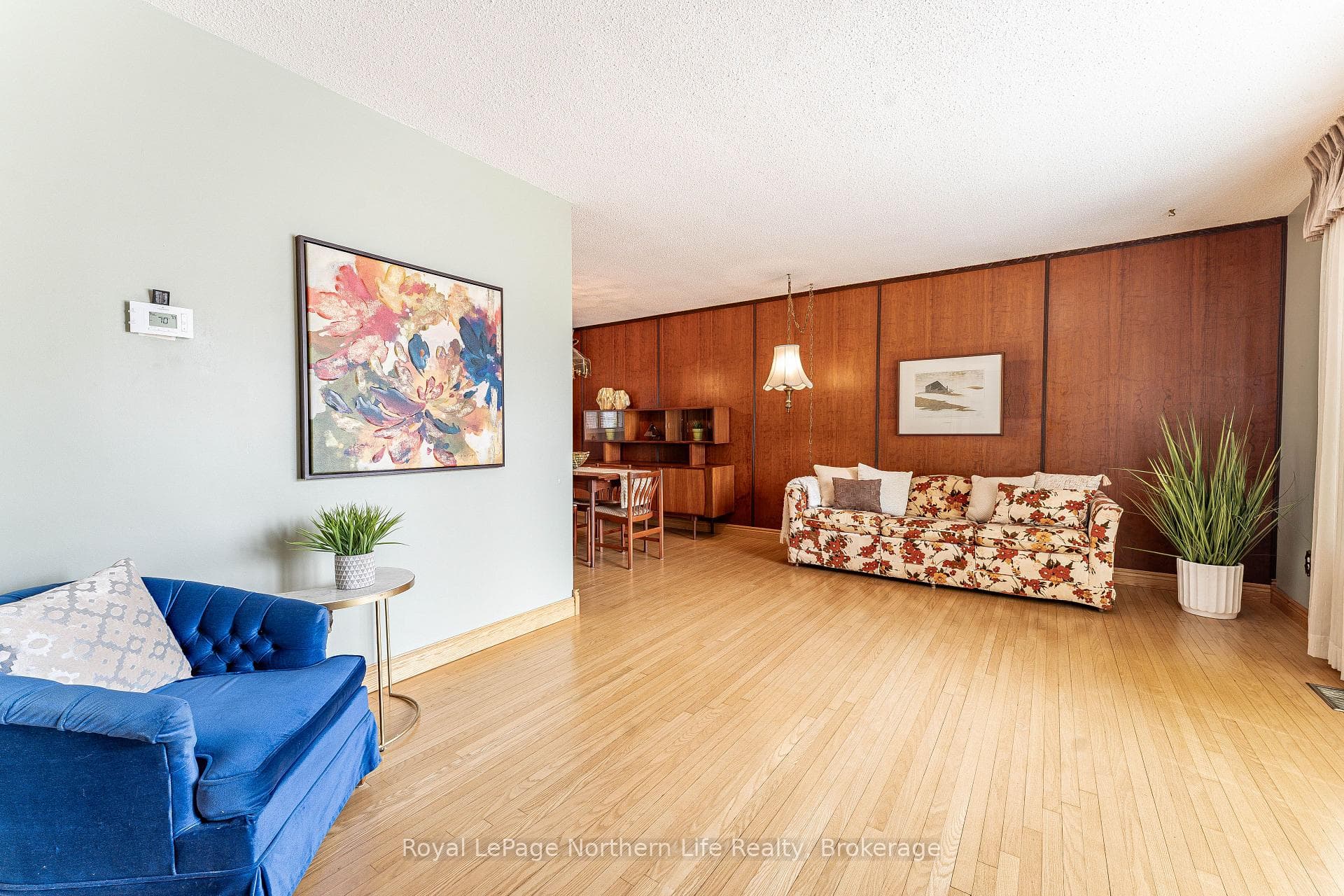 1608 Parkwood Drive photo 4