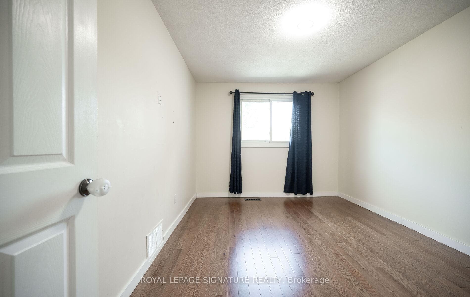 447 Ontario Street photo 25