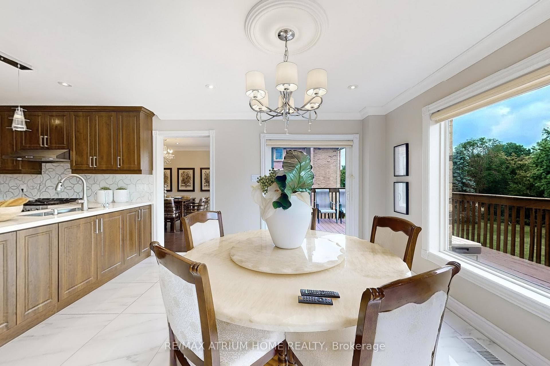 122 Thompson Drive photo 14