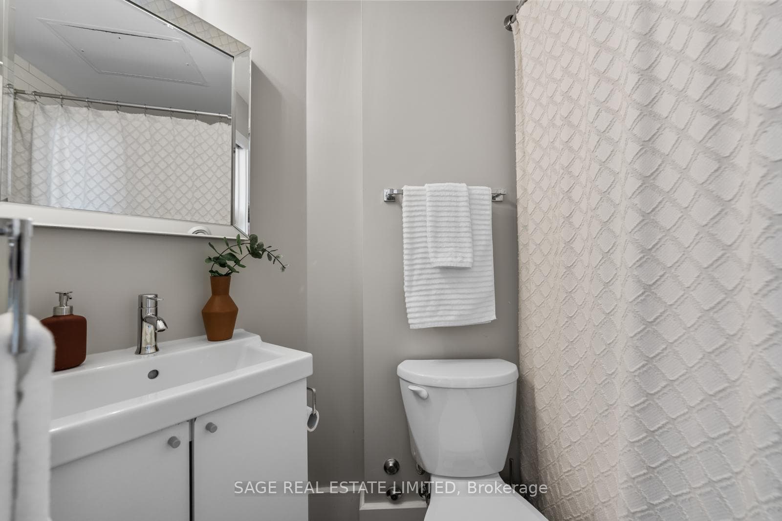 1001 Roselawn Avenue Unit 123 photo 7