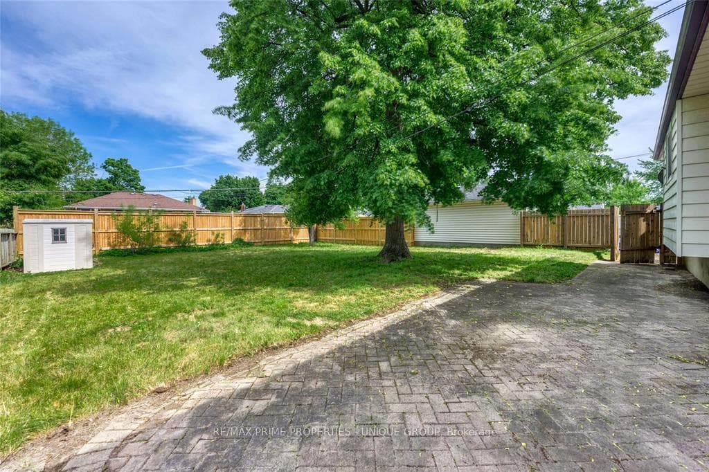 890 Hollands Avenue photo 43