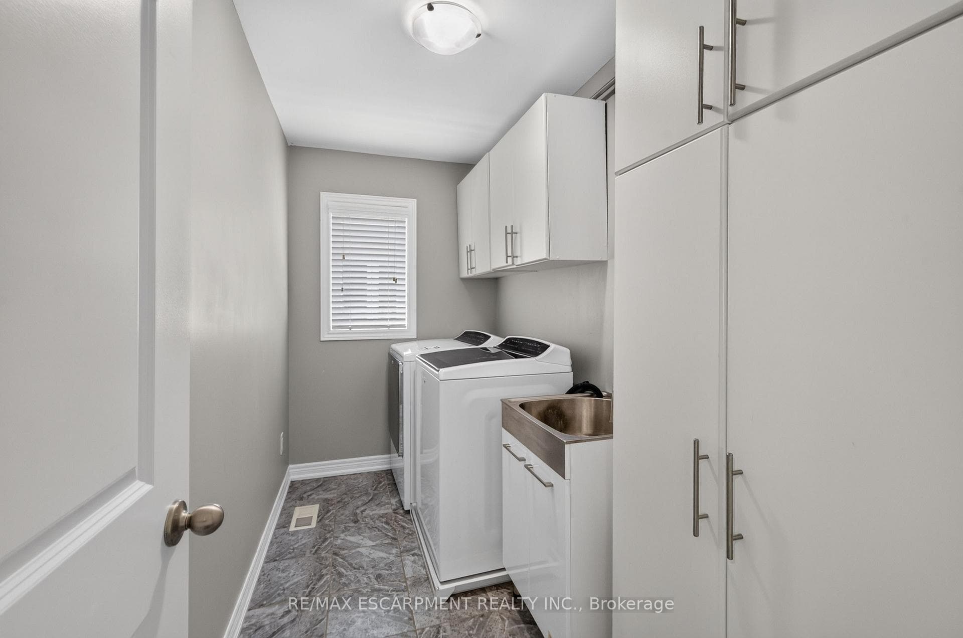5 Narbonne Crescent photo 42