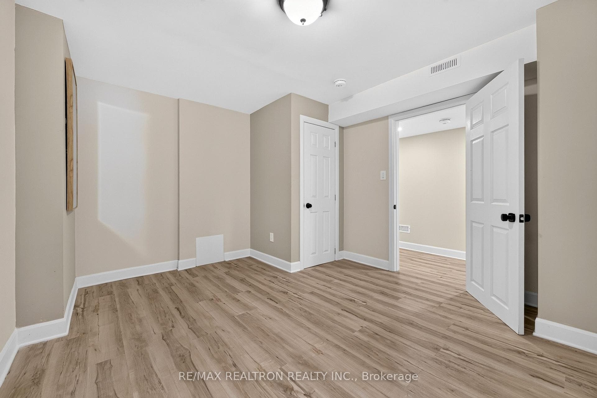 40 Carr Drive photo 18