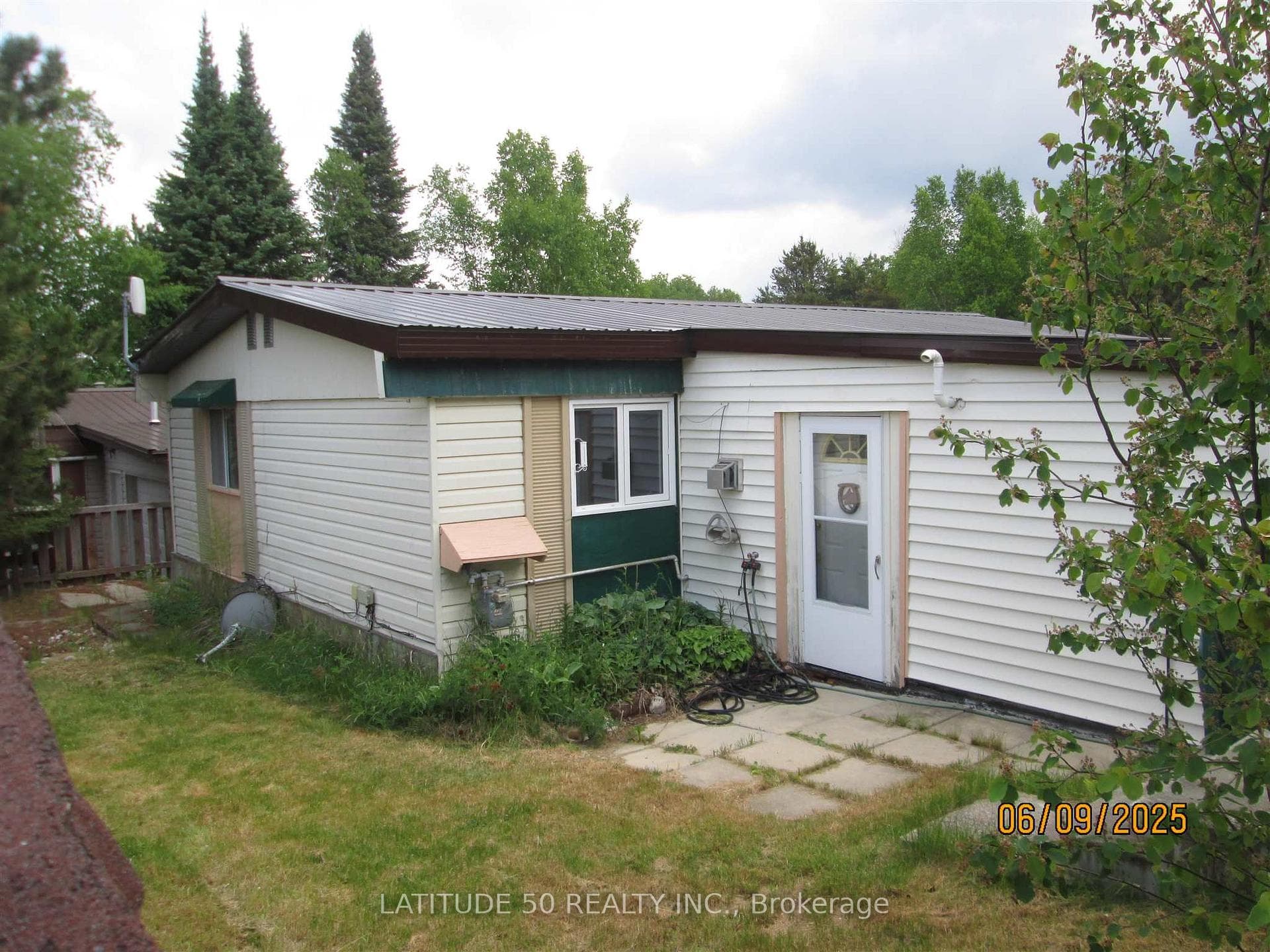408 and 410 Colley Street photo 5