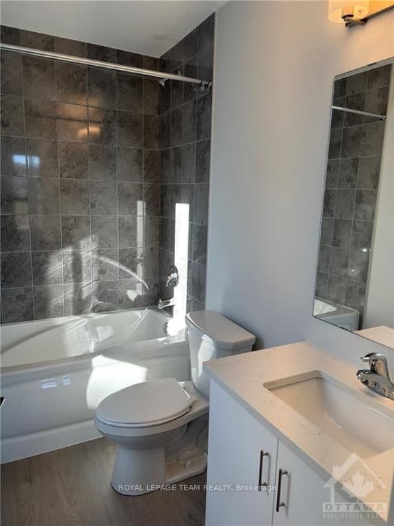 1350 HEMLOCK Road Unit 420 photo 12