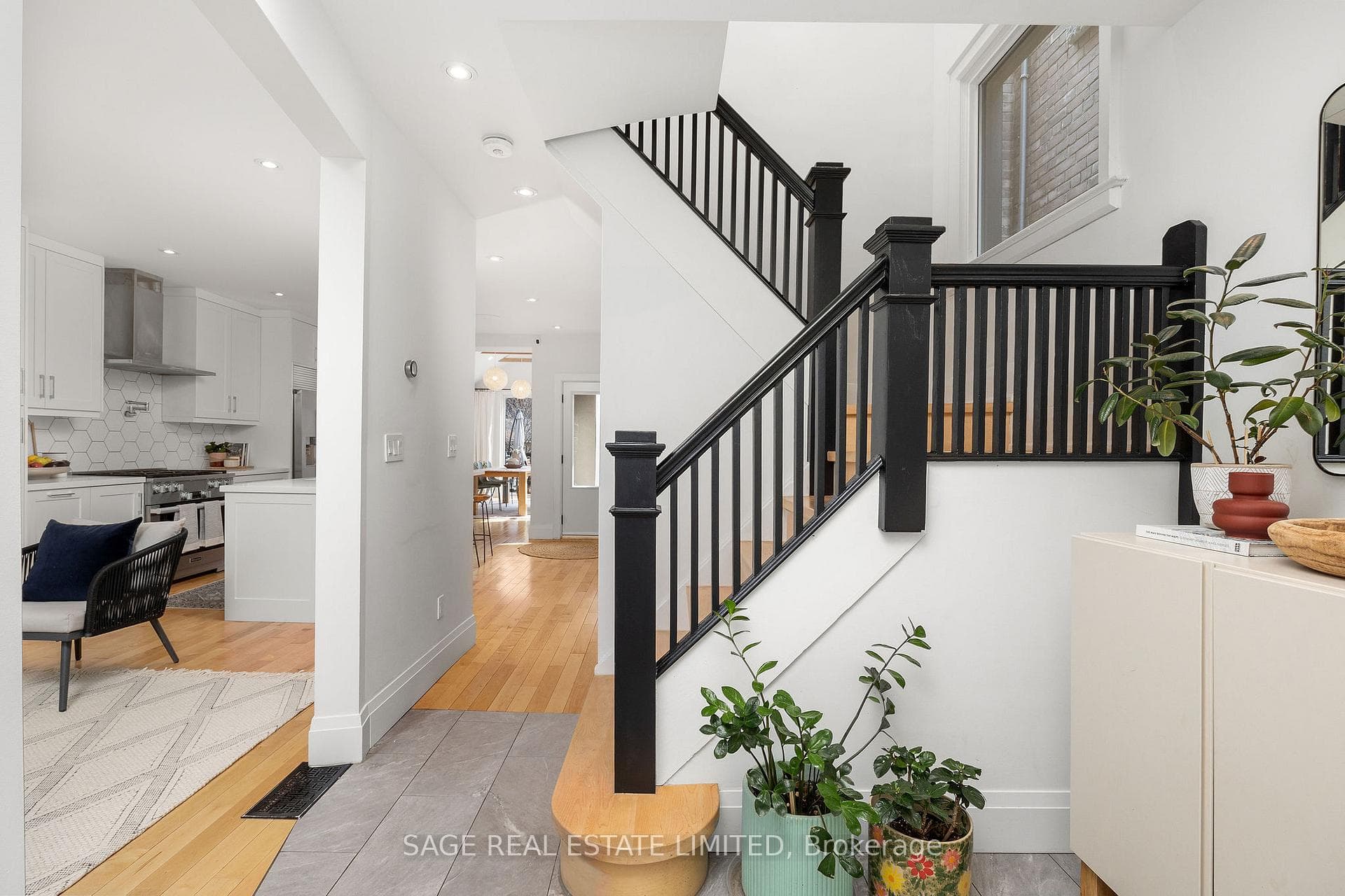 467 Willard Avenue photo 4