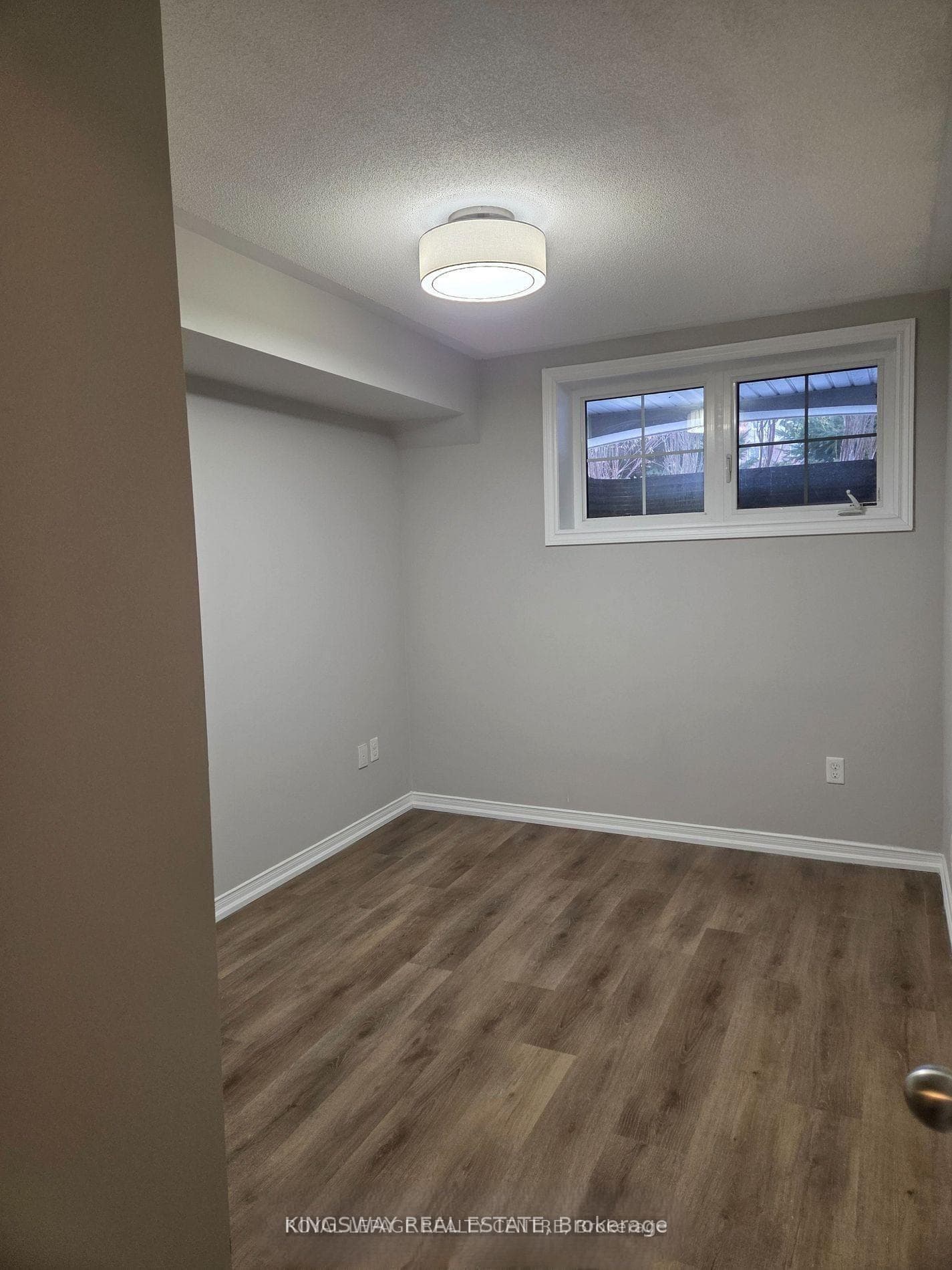 2472 POST Road Unit 19 photo 17
