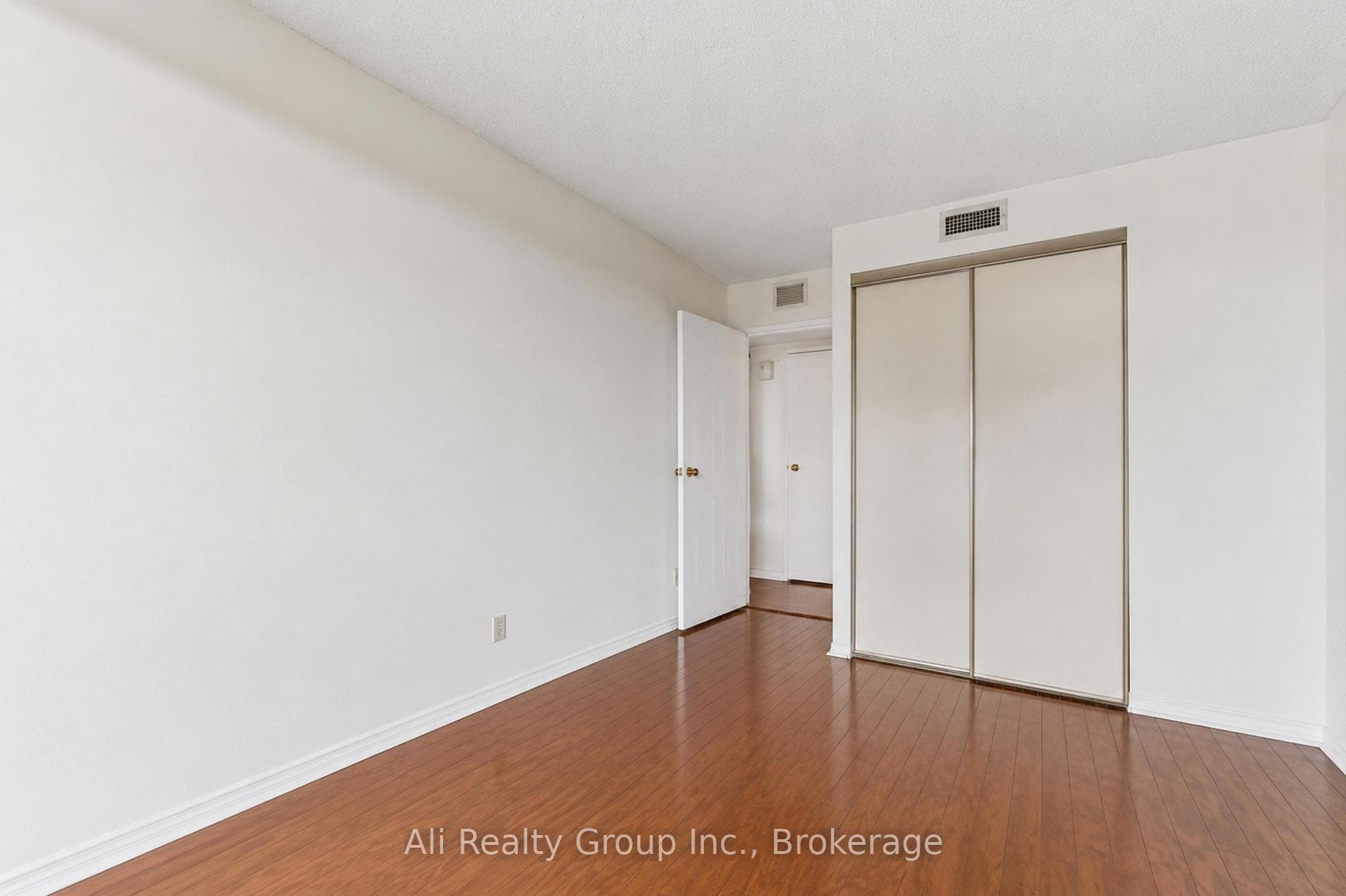 1705 Playfair Drive Unit 610 photo 17