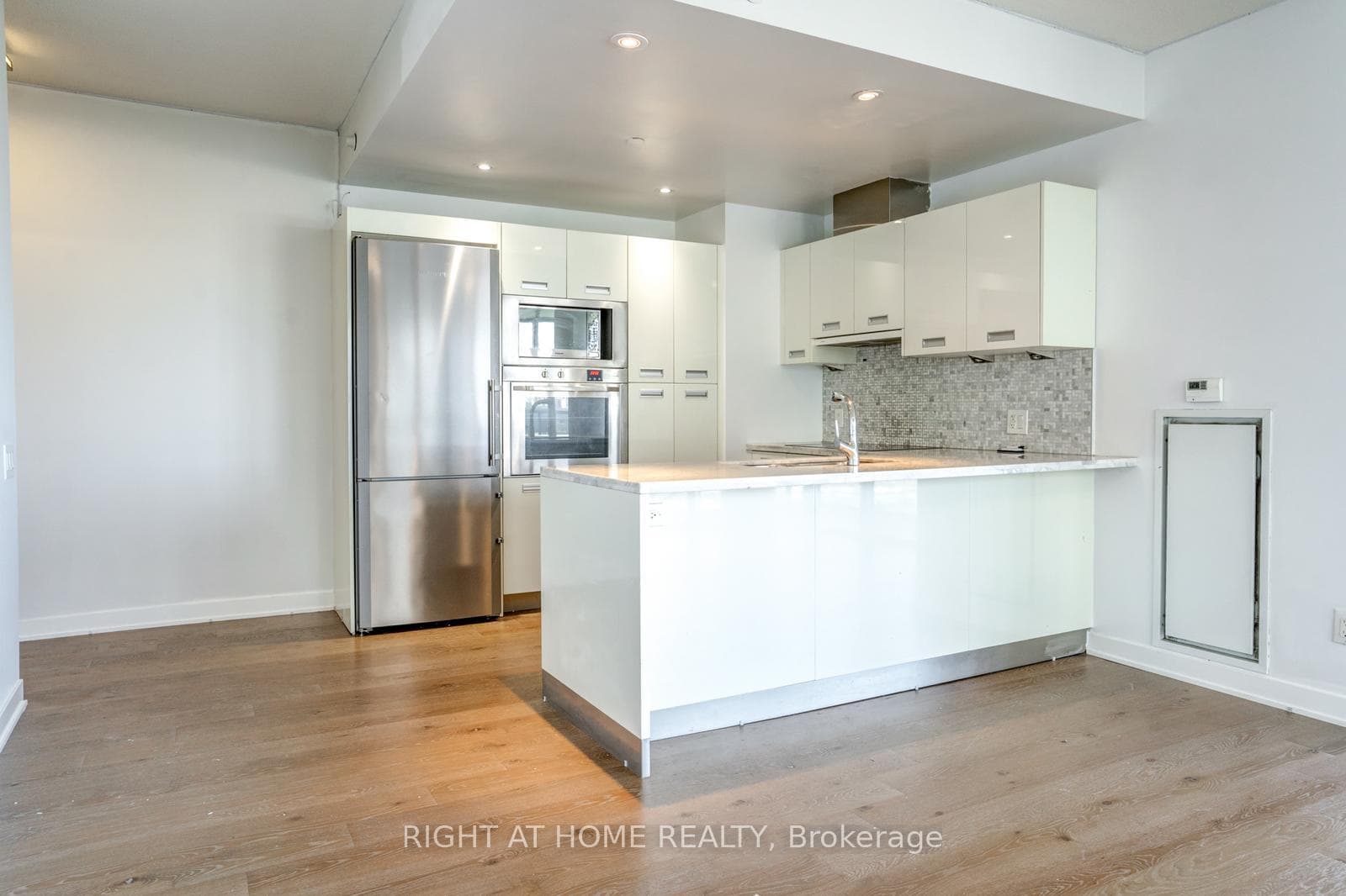 88 Park Lawn Road Unit 1711 photo 15
