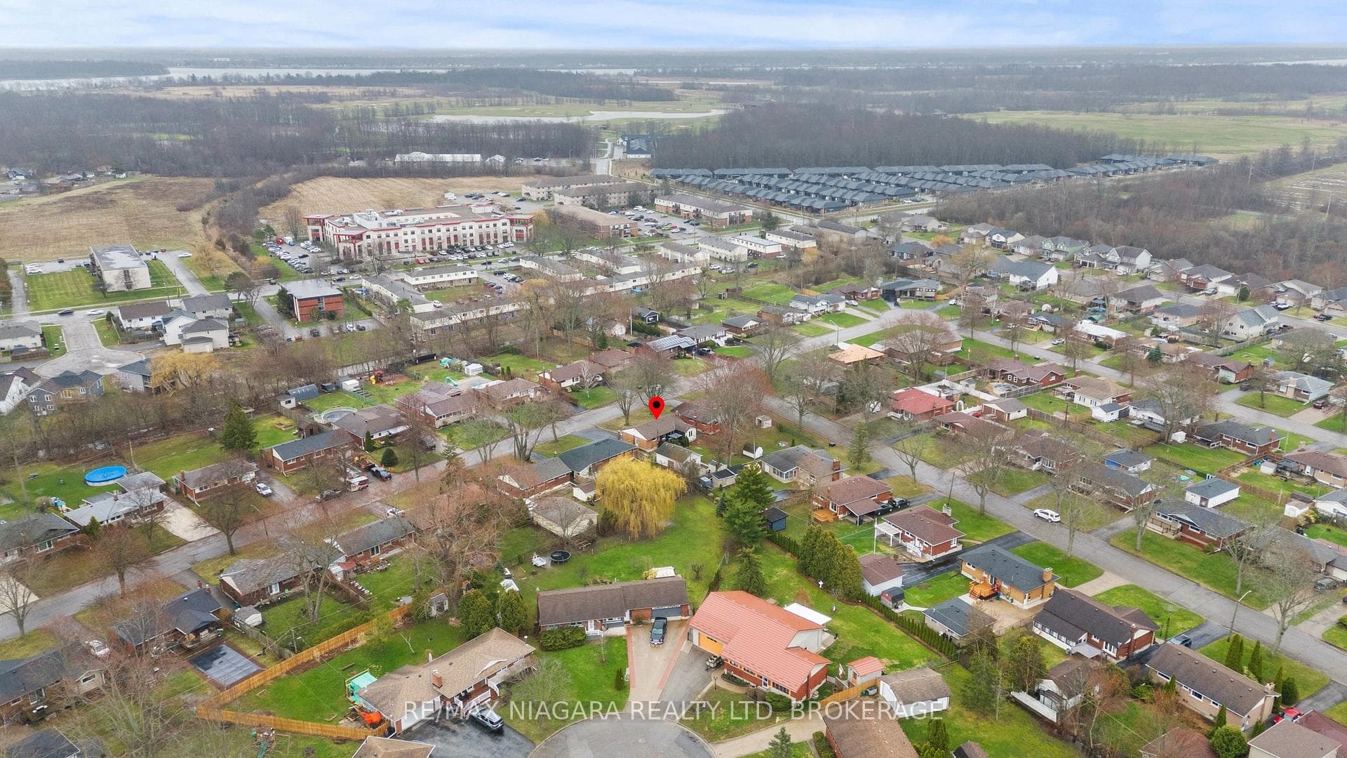 8739 Champlain Drive photo 29