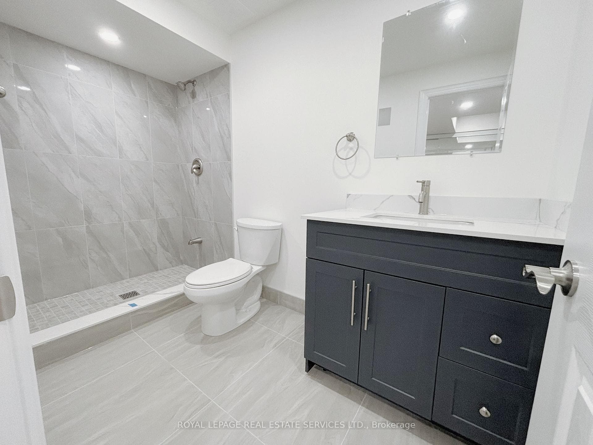 2792 Huntingdon Trail photo 17