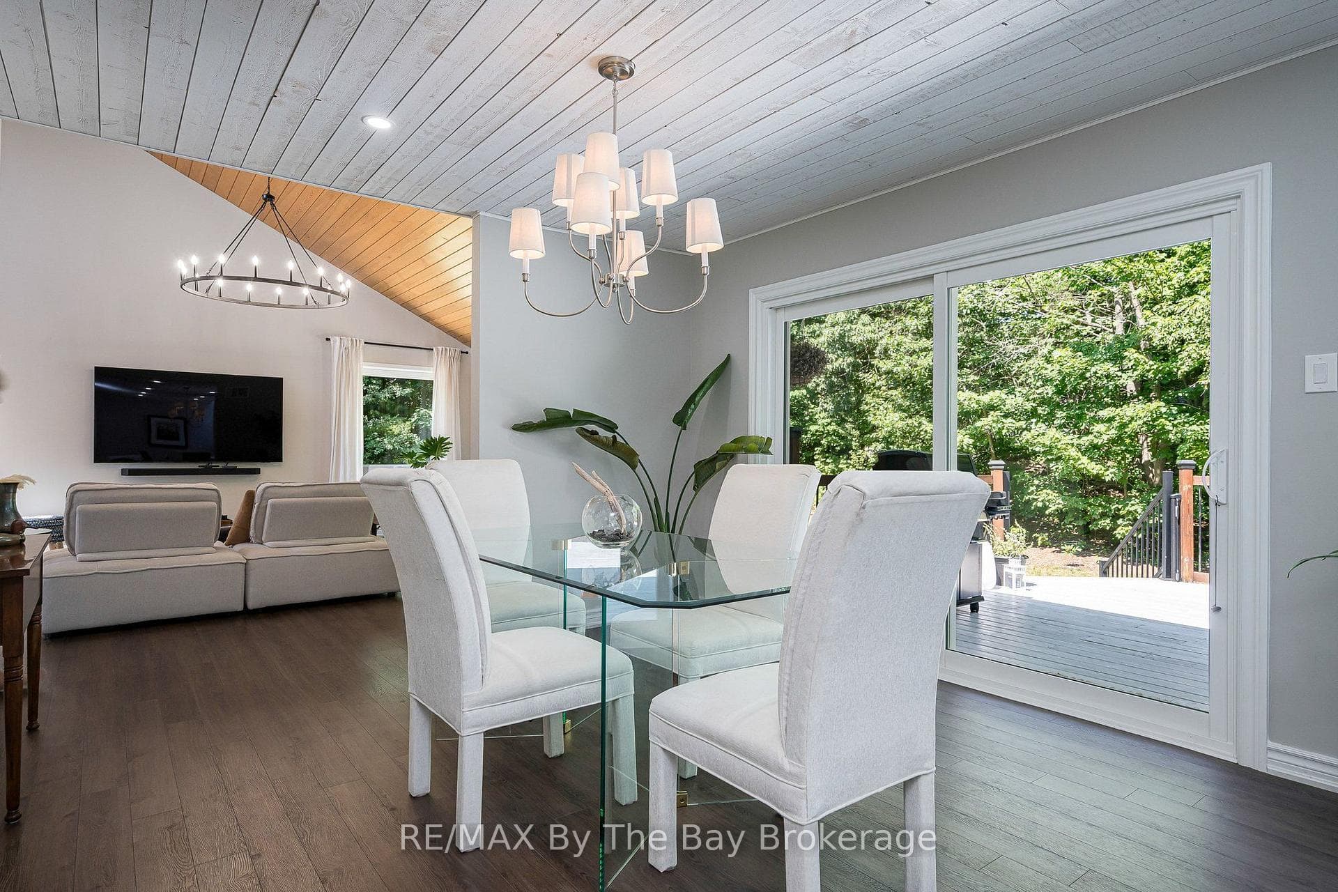 22 BRIDLEWOOD Crescent photo 12