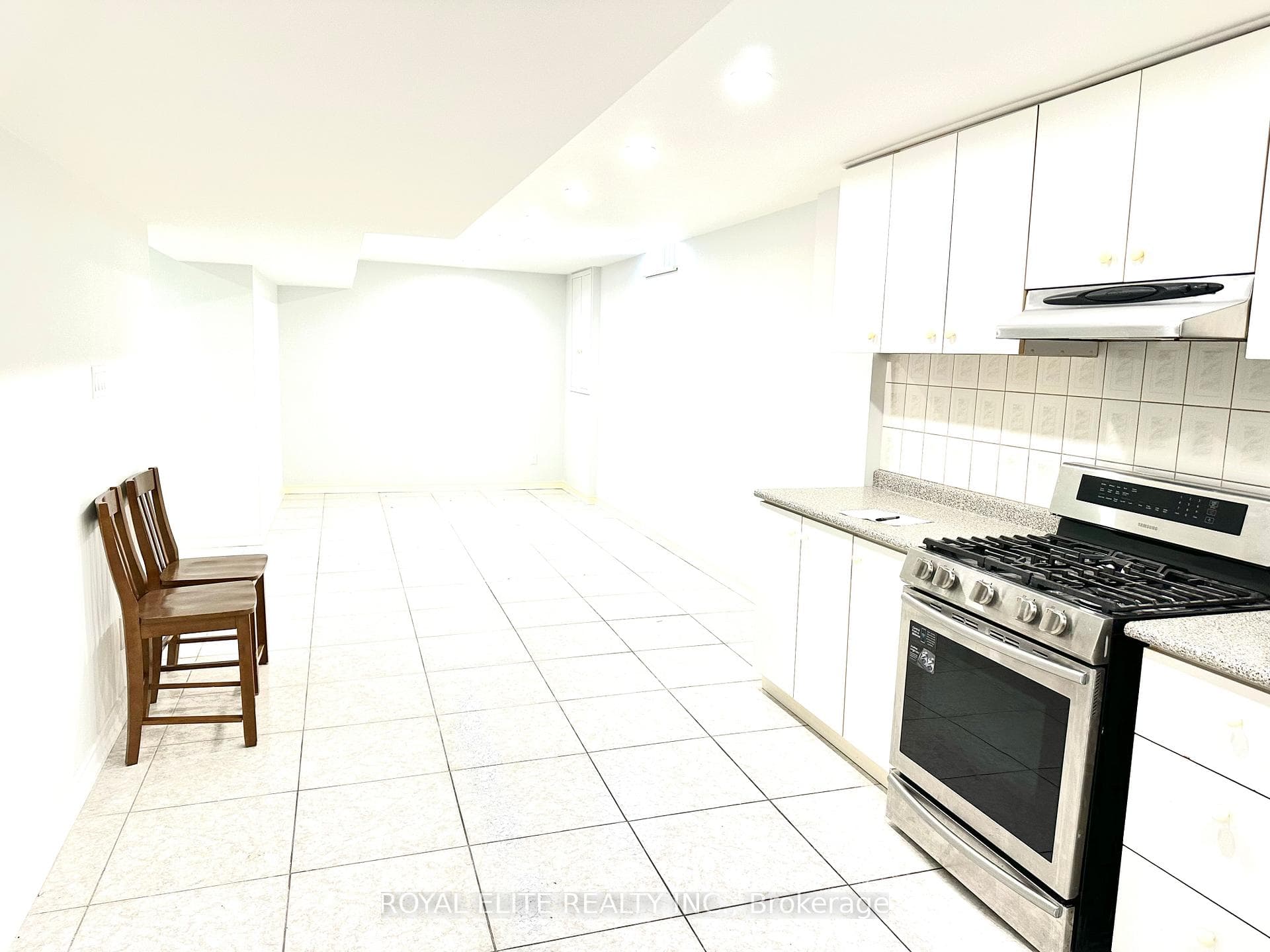 804 Hollander Road Unit Bsmt photo 9