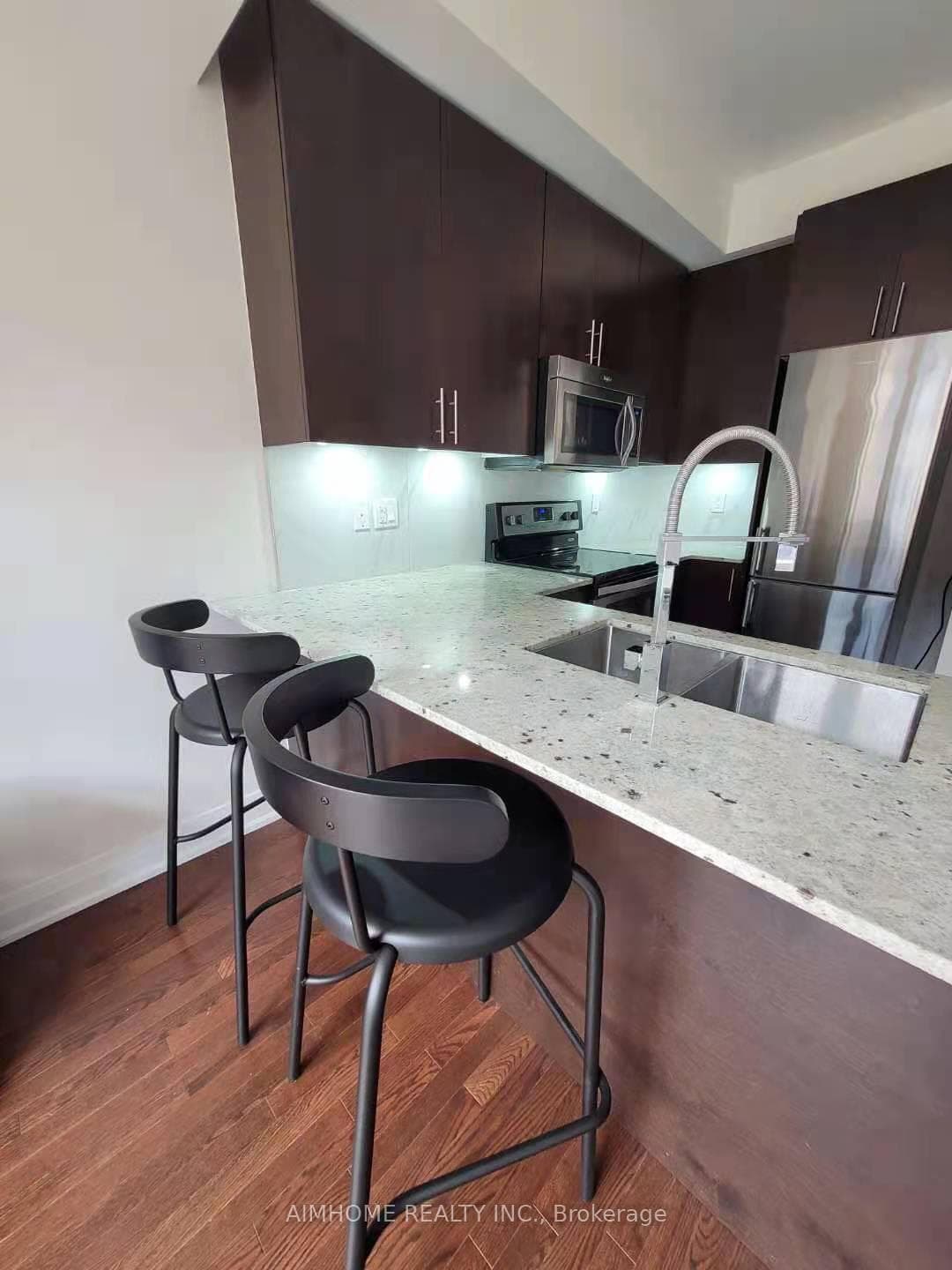 19 Eldora Avenue Unit 44 photo 4