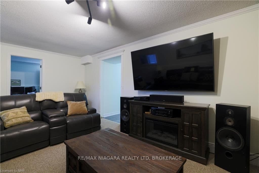 4877 TARA Avenue photo 23