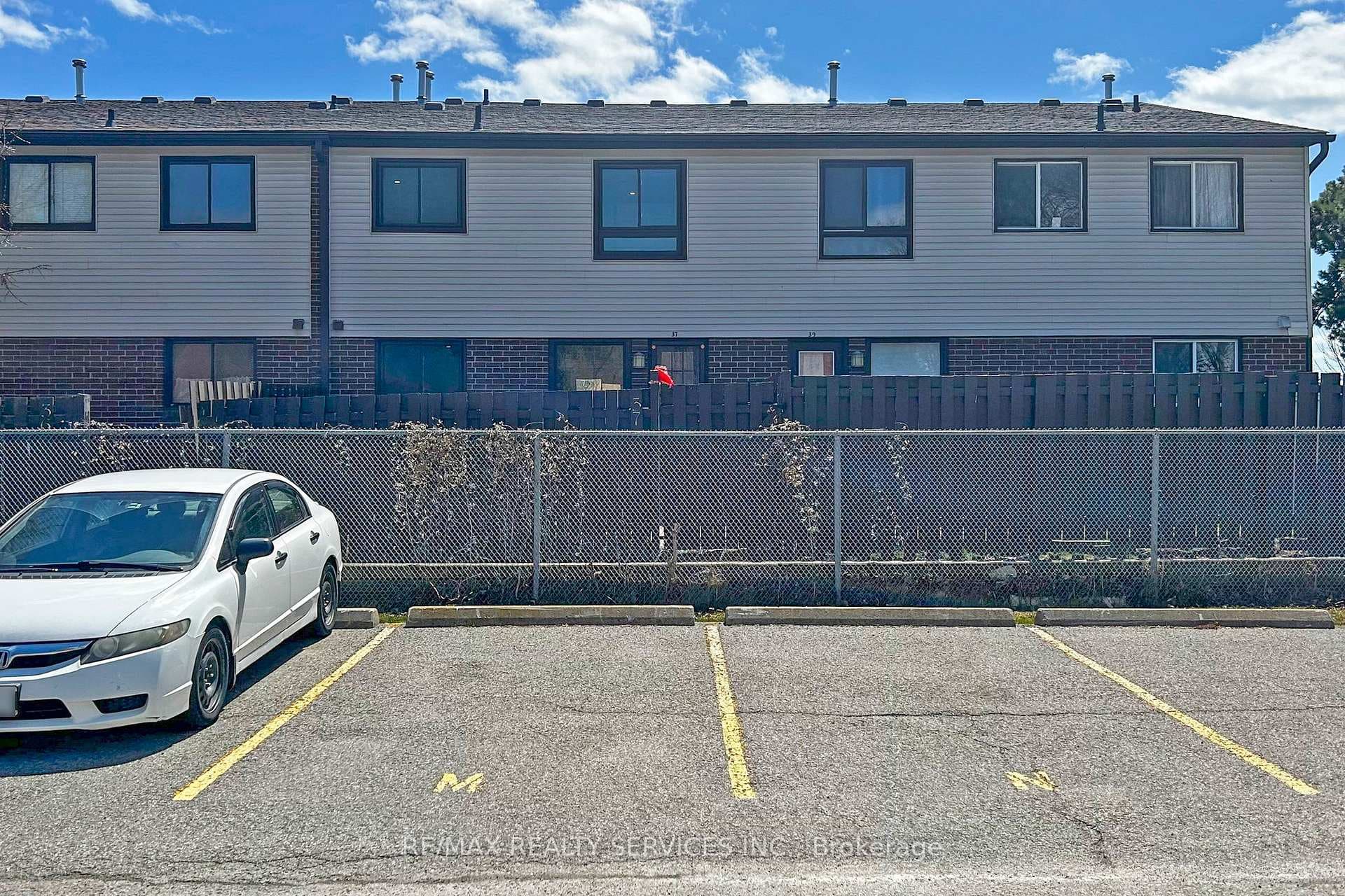 960 Glen Street Unit 37 photo 29
