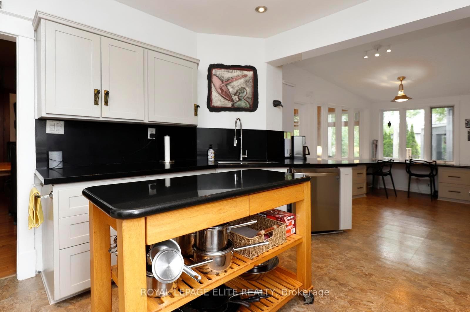 174 Owen Street photo 15