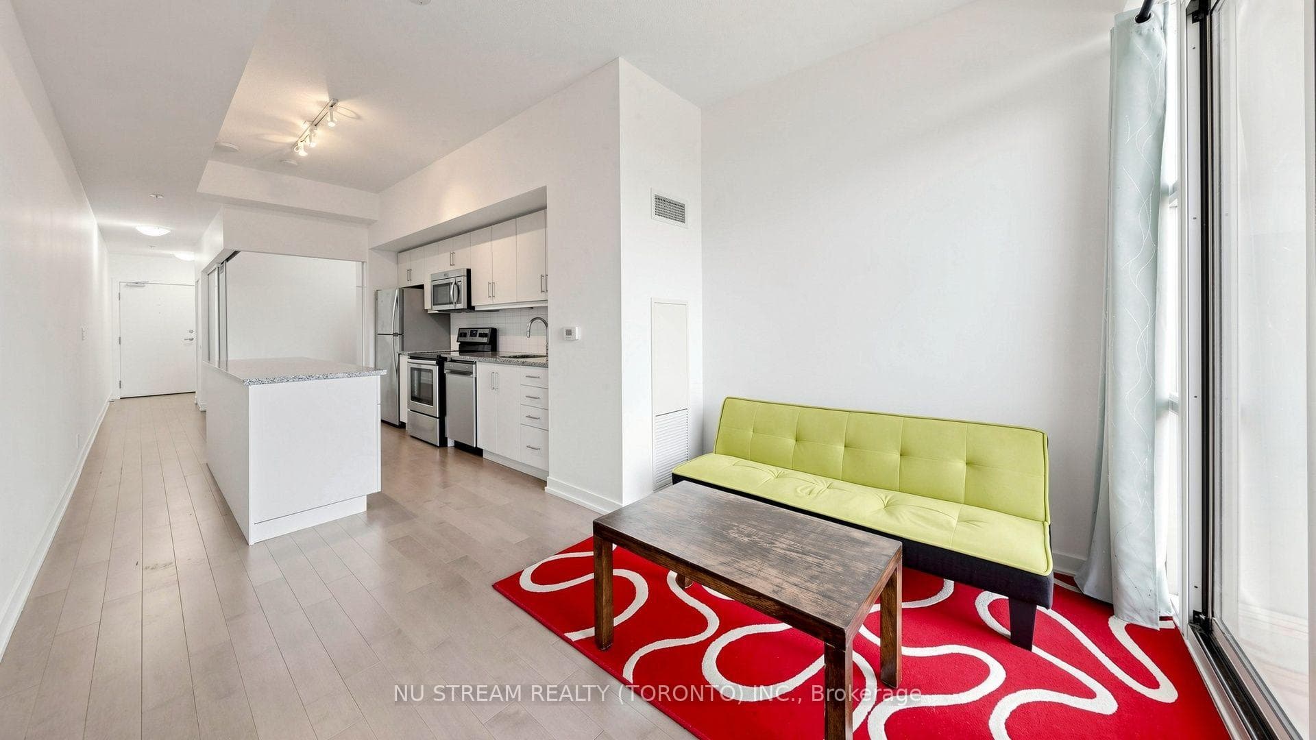 10 Willison Square Unit 708 photo 8