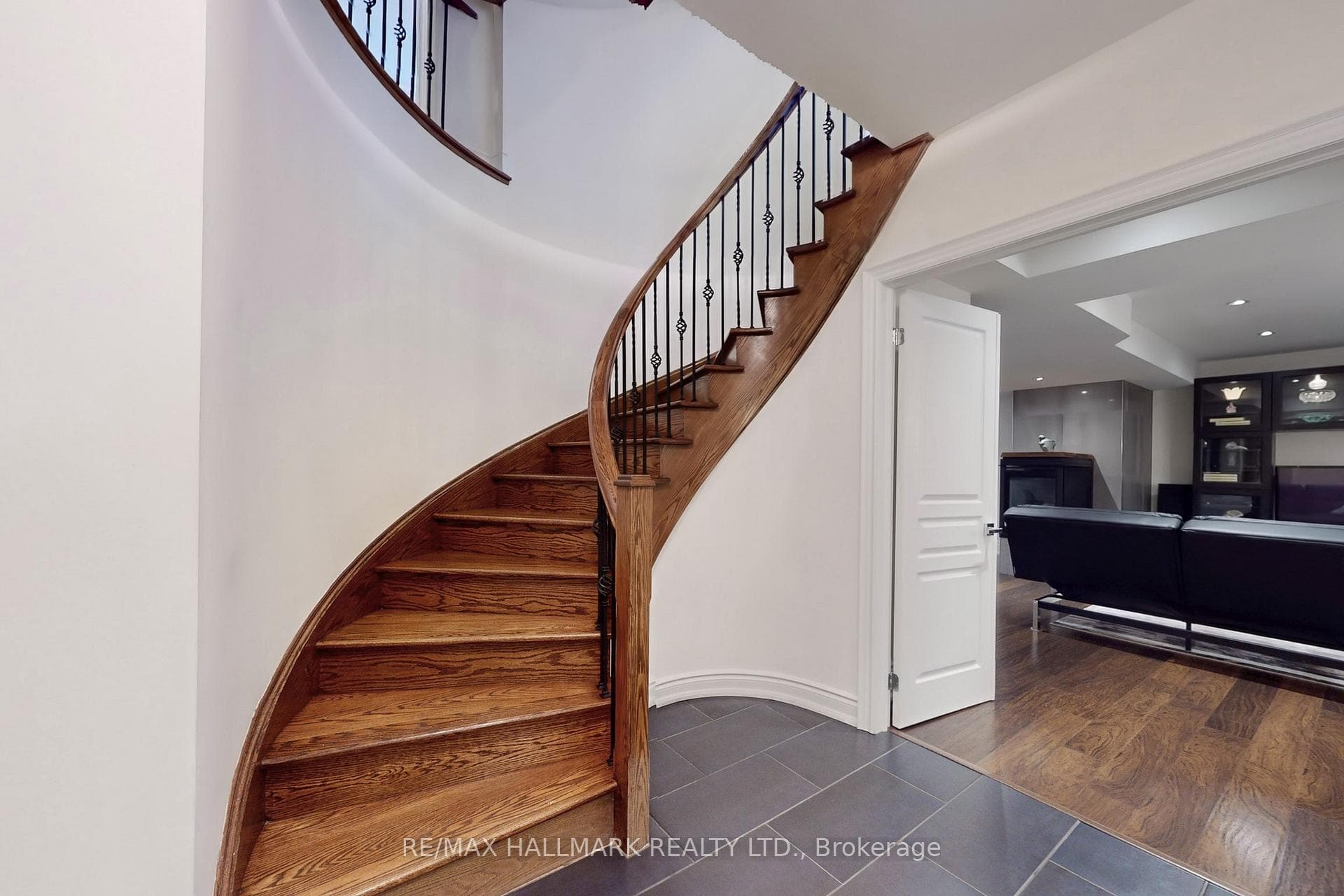 436 Paradelle Drive photo 36