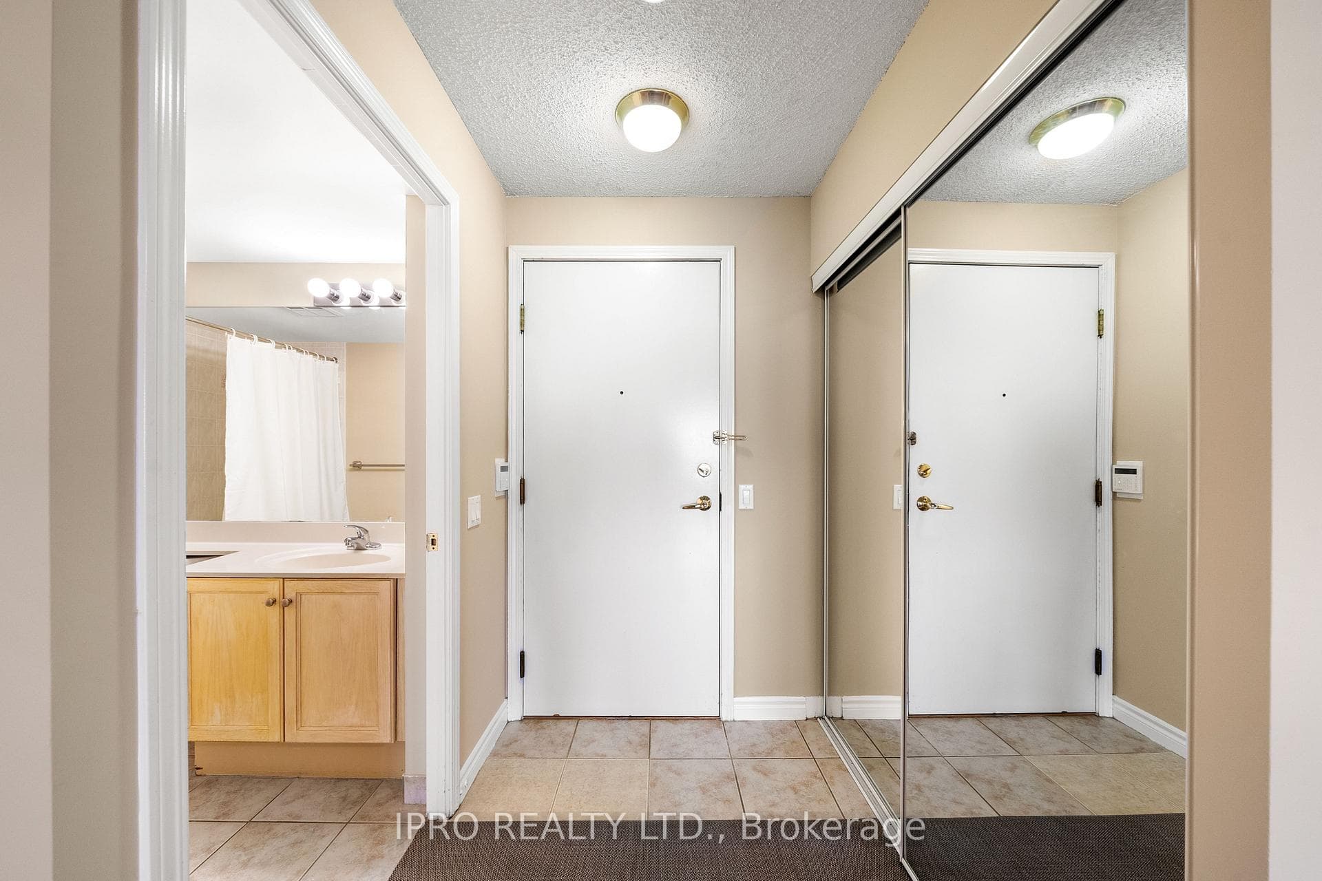 35 Kingsbridge Garden Circle Unit 2106 photo 7