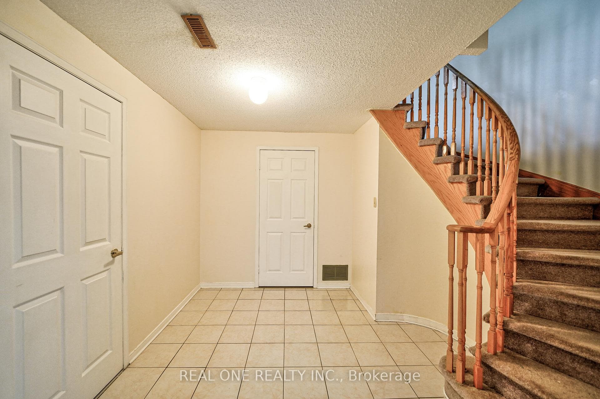 12 Burt Drive photo 32