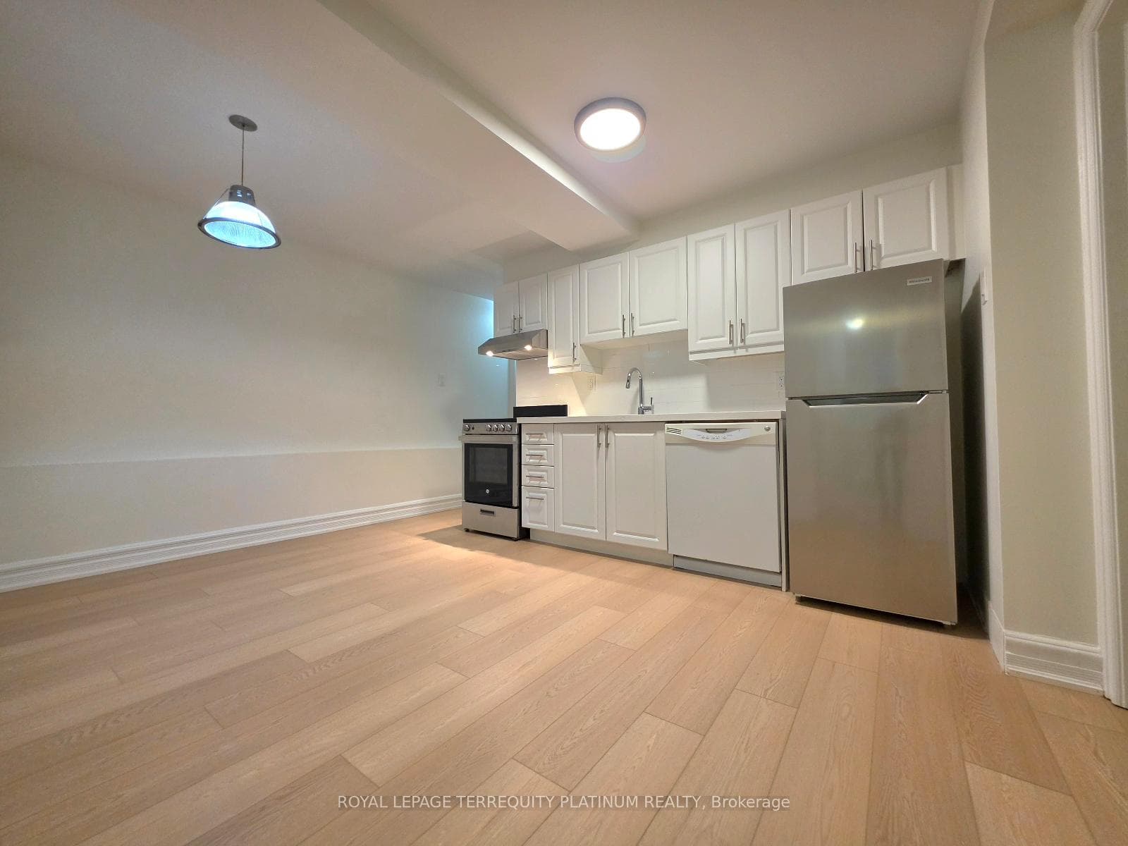 11 Beaconsfield Avenue Unit 1/Bsmnt photo 10