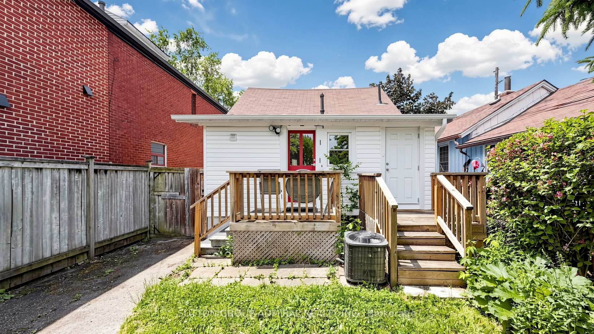 75 Rockcliffe Boulevard photo 27