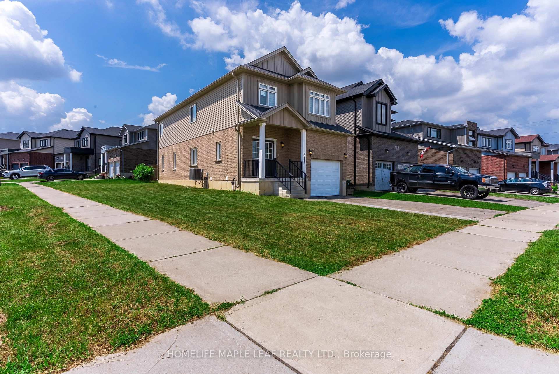 2751 Oriole Drive photo 3