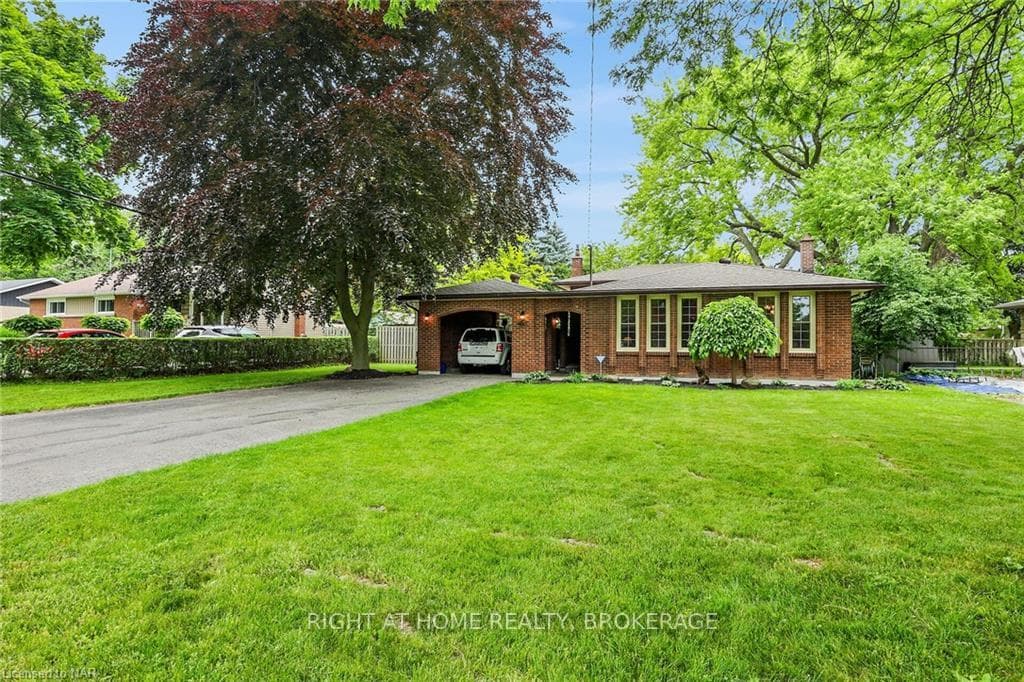 55 AQUADALE Drive photo 27