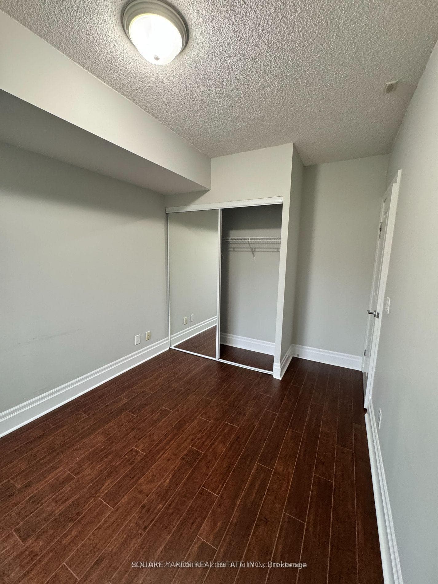 39 Upper Duke Crescent Unit 217 photo 9