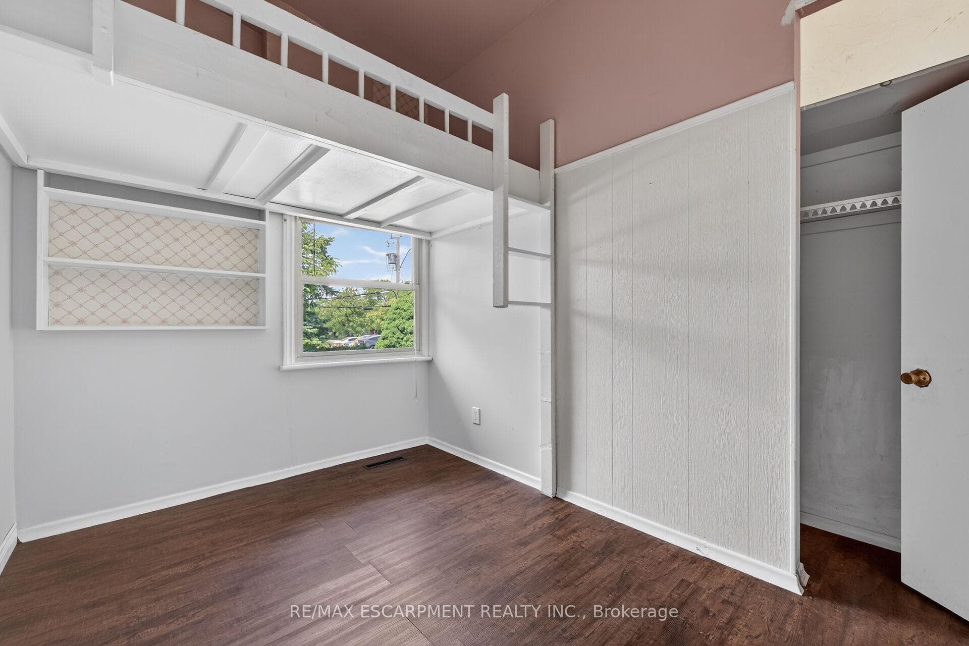 217 West 15th Street photo 20
