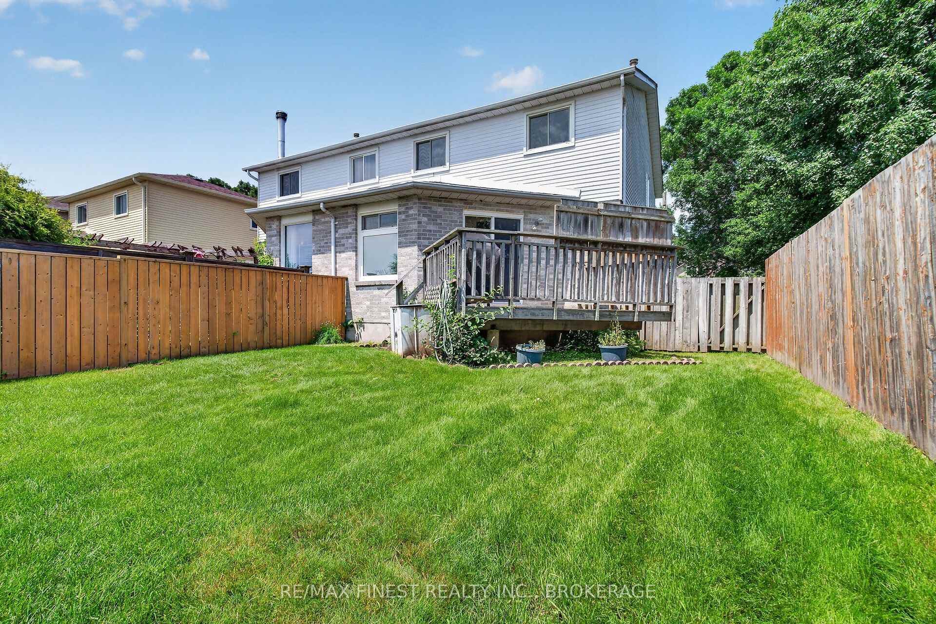 25 Rose Abbey Drive photo 29